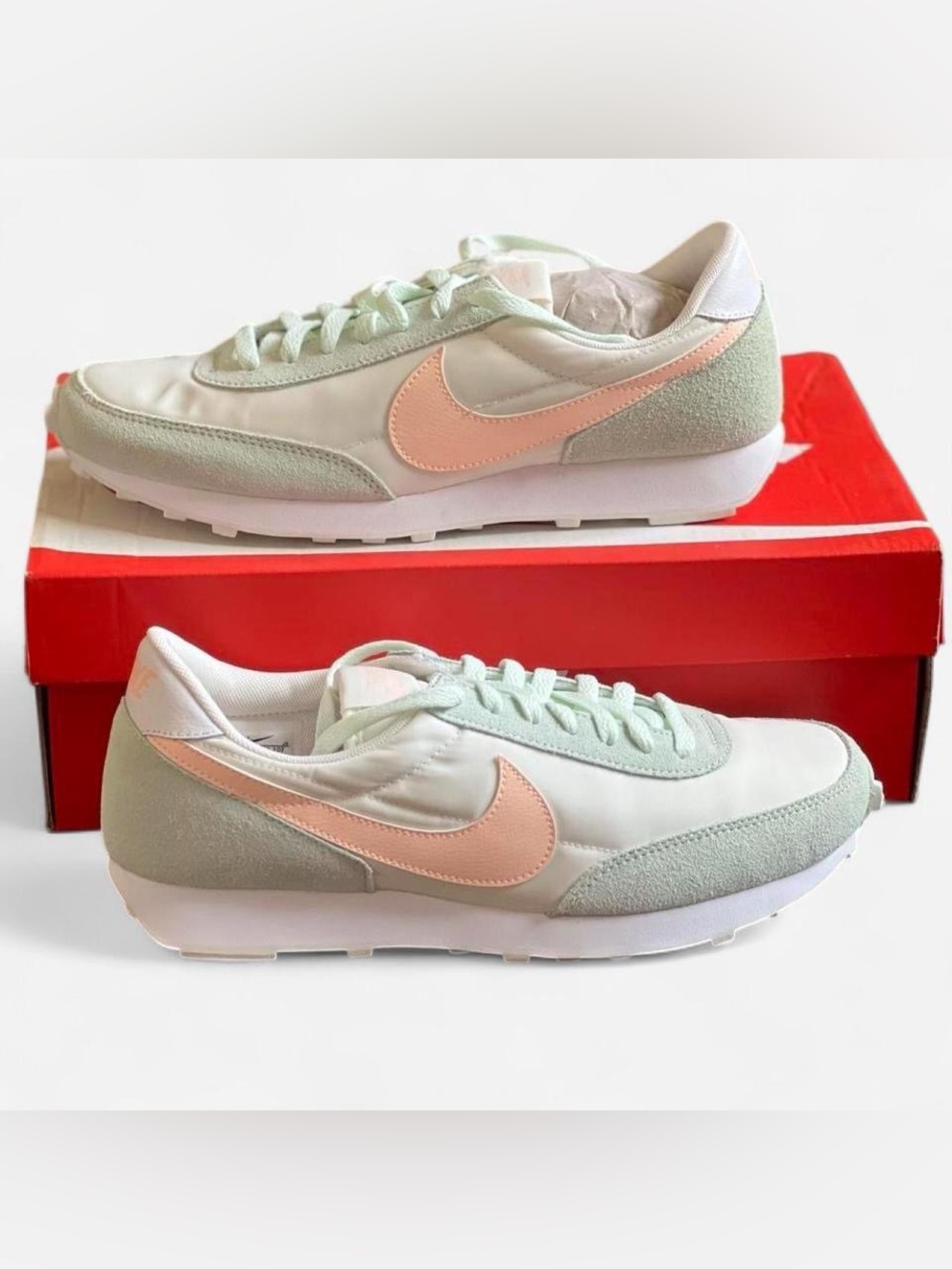 Nike Daybreak Barely Green / Crimson Tint Sneakers